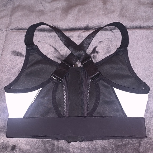 Fabletics Sports Bra - Picture 2 of 5